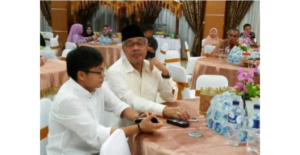Nur Alam bersama Apriyani Rahayu di Rujab Gubernur Sultra tahun 2015.